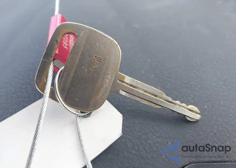 2006 Toyota Rav4 Base V6 z USA, uszkodzony, nr VIN JTMBK33V365001599